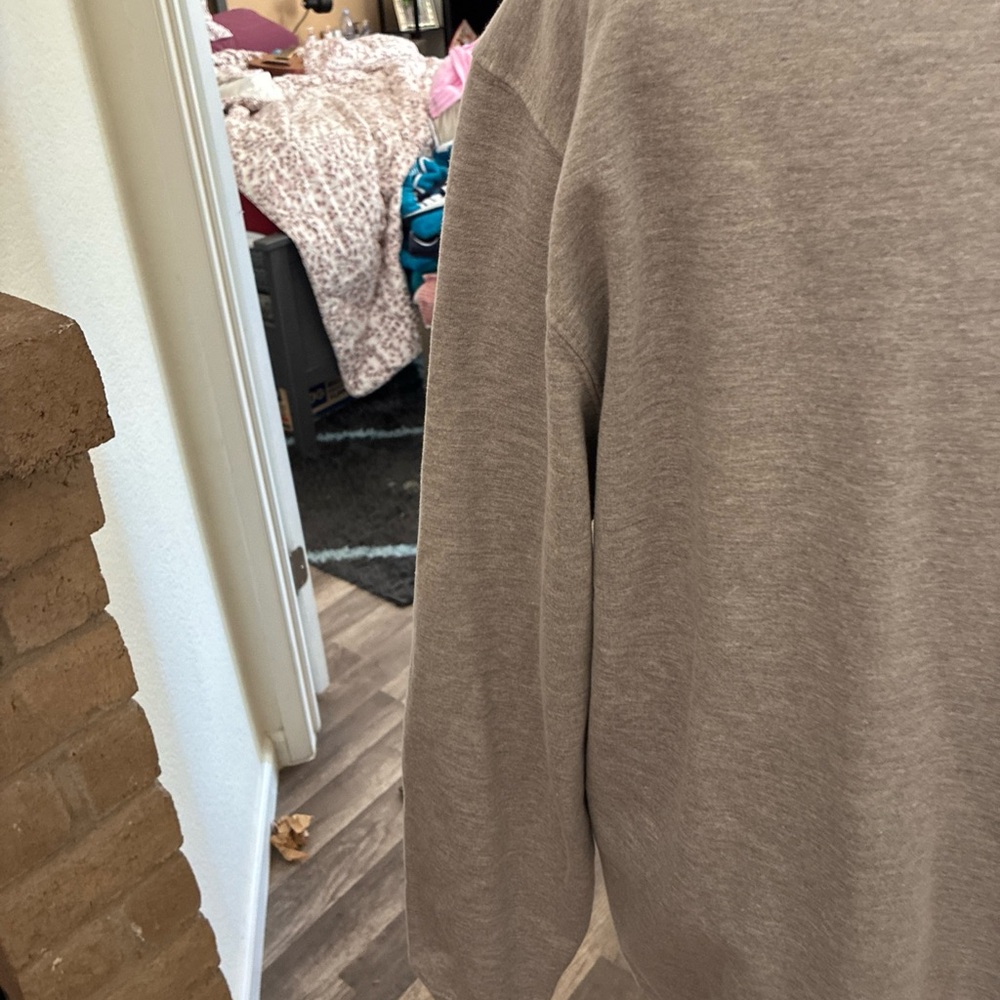 Universal Studios Hollywood Super Nintendo World Luigi Pullover Size XL - Picture 5 of 12